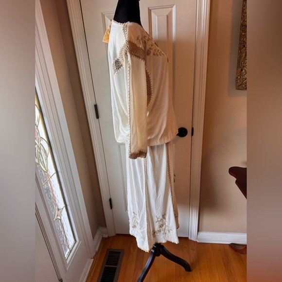 Off White & Tan Embroidered Blouse & Skirt handcrafted in the Philippines NWT - Picture 12 of 15